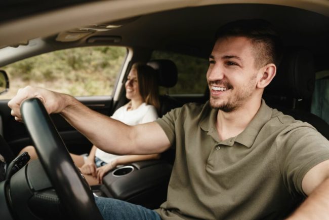découvrez notre assurance auto spécialement conçue pour les véhicules électriques. protégez votre voiture tout en bénéficiant d'une couverture adaptée à vos besoins. obtenez un devis rapide et profitez d'avantages exclusifs pour les conducteurs d'électriques.