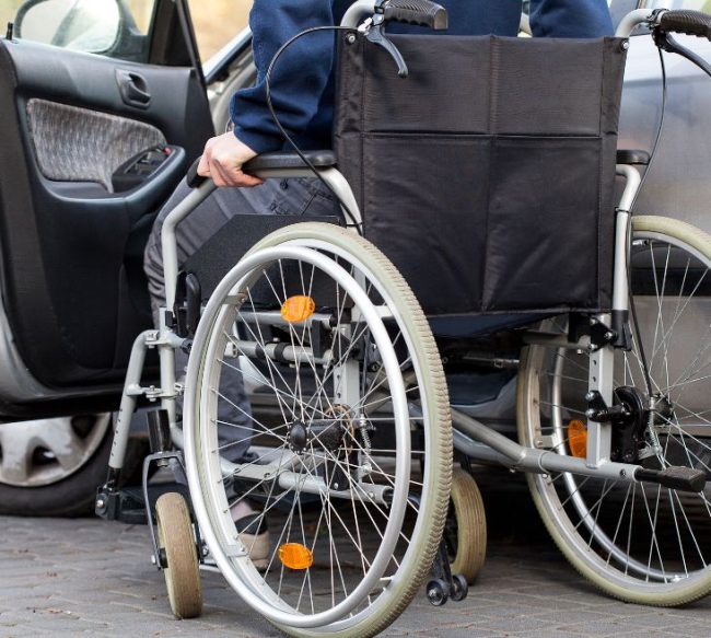 découvrez notre guide complet sur l'assurance auto pour les personnes en situation de handicap. obtenez des informations sur les options adaptées, les avantages et les démarches à suivre pour assurer votre véhicule en toute sérénité.
