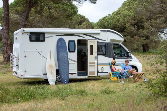 découvrez nos solutions d'assurances adaptées aux fourgons et camping-cars. protégez votre véhicule de loisirs avec des garanties sur mesure, une assistance 24/7 et une couverture complète pour des voyages sereins. comparez nos offres et partez l'esprit tranquille!