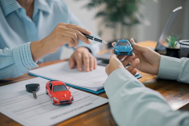 découvrez tout ce qu'il faut savoir sur l'assurance auto 2025 : nouvelles réglementations, garanties, tarifs et conseils pour bien assurer votre véhicule cette année.