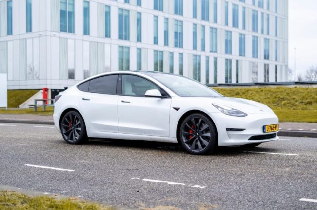 découvrez comment bénéficier d'une réduction sur votre assurance auto tesla avec lemonade. profitez d'une couverture optimale à un prix avantageux.